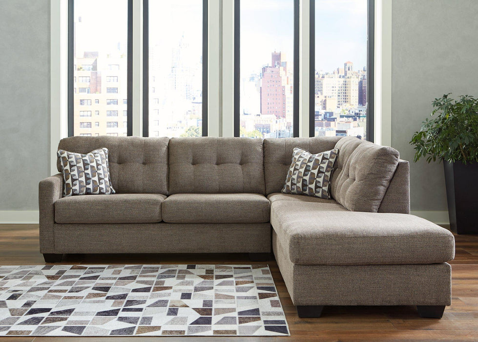 Mahoney 2-Piece Sectional with Chaise