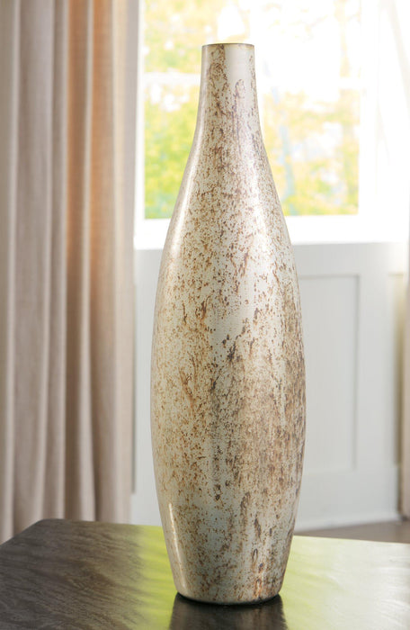 Plawite Vase